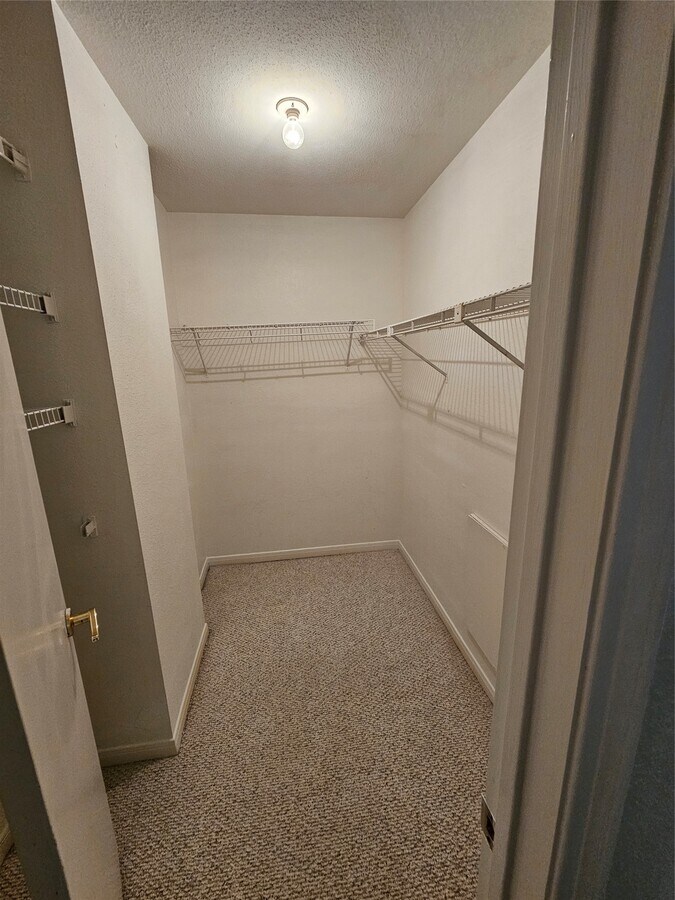 Photo - 9800 Pagewood Ln Unidad 2404