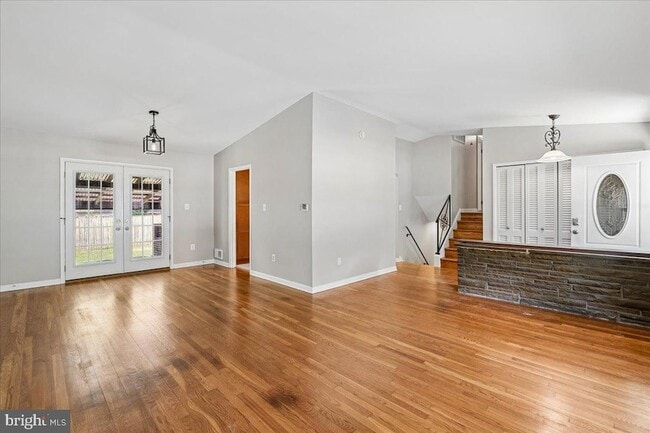 Photo - 1103 Playford Ln