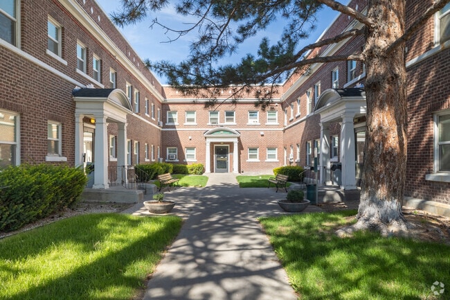 Patio - Courtyard Apartments