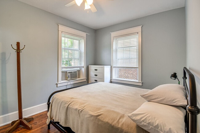 Photo - 240 W Barnard St Unidad SI ID1575236P