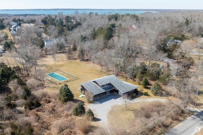 Building Photo - 2160 N Bayview Rd Ext Rental