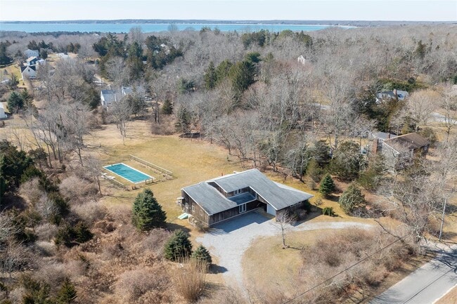 Photo - 2160 N Bayview Rd Ext House