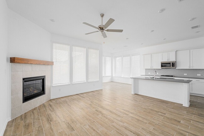 Photo - 3108 Cottonwood Ln