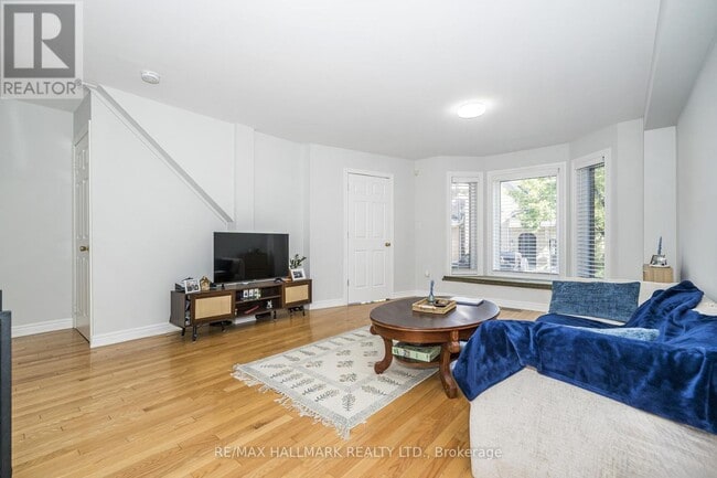 Photo - 125 Viella St