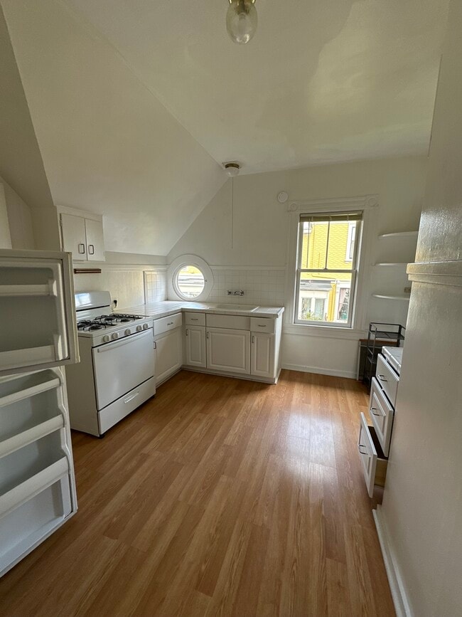 Building Photo - 950 14th St Unit #2