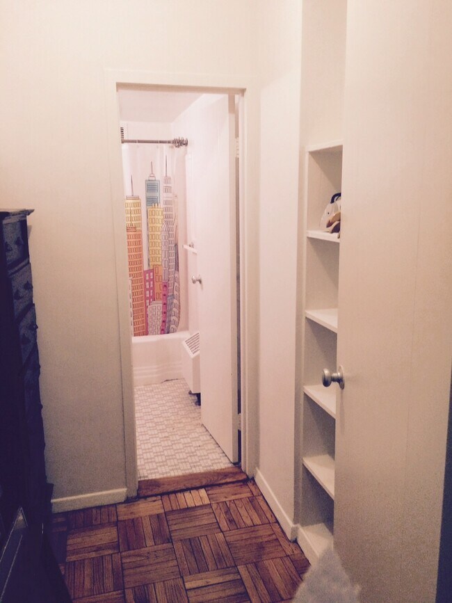 Photo - 1711 Massachusetts Ave NW Unidad 404