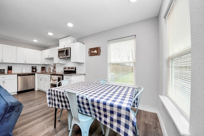 Photo - 11610 Danford Ln Unit B