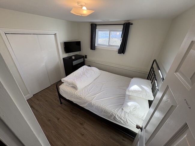 Photo - 35 Holiday Park Dr Unit 1