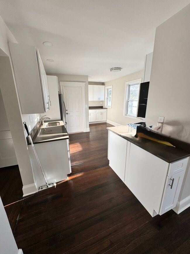 Building Photo - 146 Avon St Unit 146 Avon #1