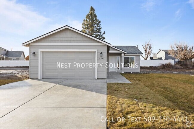 Building Photo - 928 W Pine Dr Rental