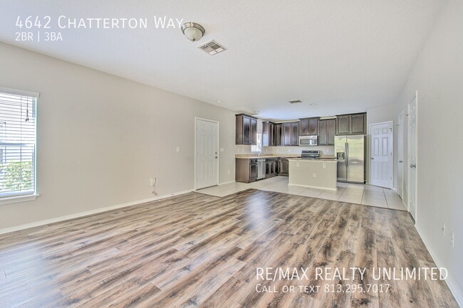 Photo - 4642 Chatterton Way