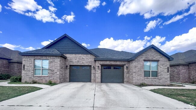 Building Photo - Truly OUTSTANDING Contemporary Floorplan/C... Rental