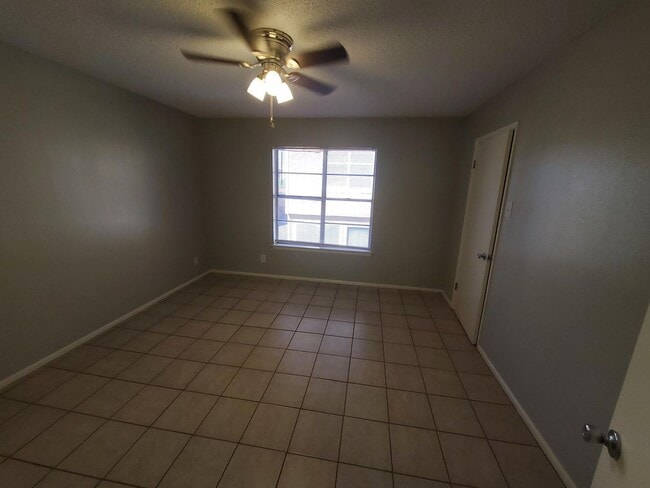 Photo - 911 Vance Jackson Rd