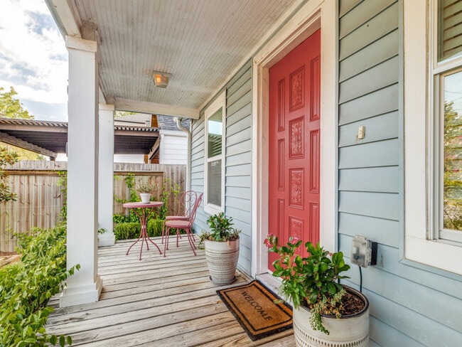 Photo - 5110 Cochran St