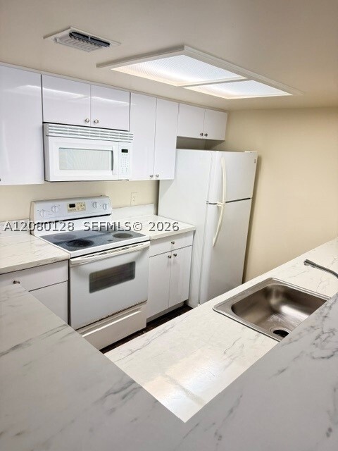 Photo - 8307 Coral Lake Ln Unit 8307