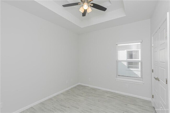 Photo - 16 N "E" St Unit 1