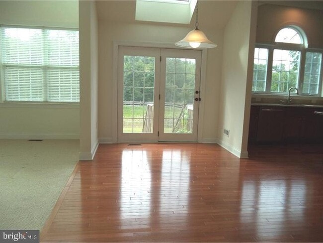 Photo - 2804 Hoffs Way