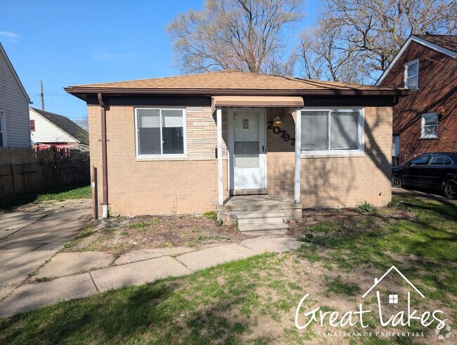 Building Photo - Stunning 3 Bedroom 1 Bathroom now availabl... Rental
