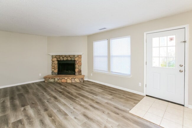 Photo - 2311 Collins Way