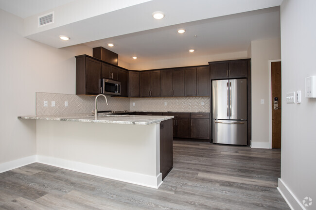 Dining Area 1 BR, 1.5BA-1180SF - Tumblerock Luxury Apartments