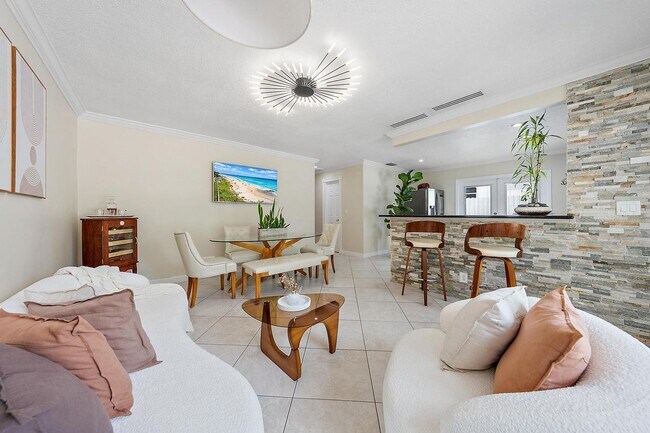 904 Ortega Rd