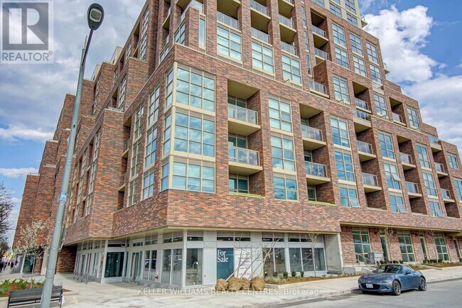 Photo - 1787 St Clair Ave W Unité 309