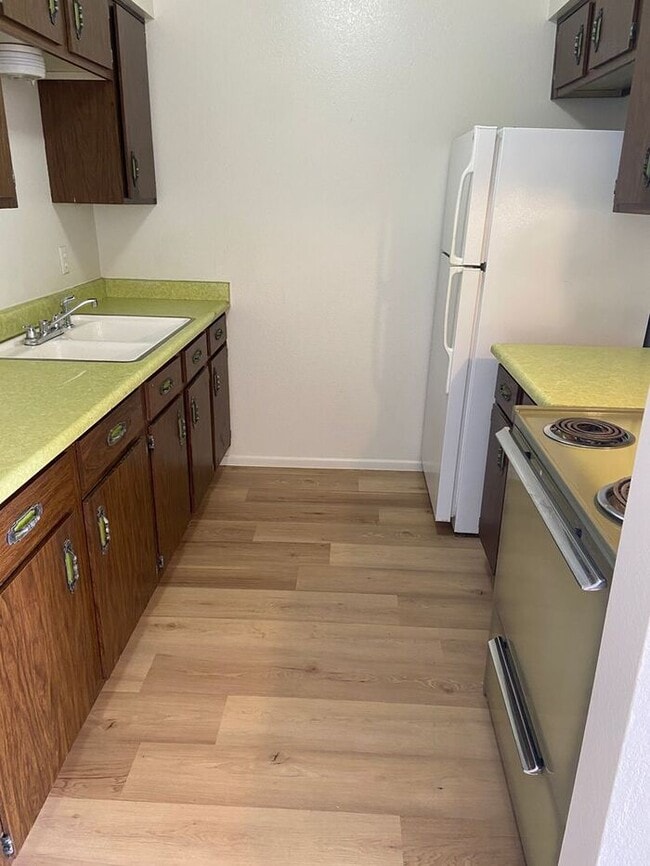 Photo - Bright 1 bed with front patio