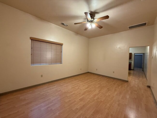 Photo - 522 Center St