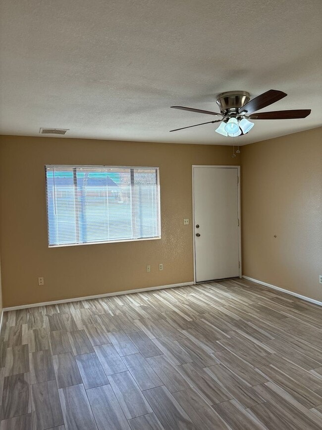 Photo - Nice 3 bedroom 2 bath