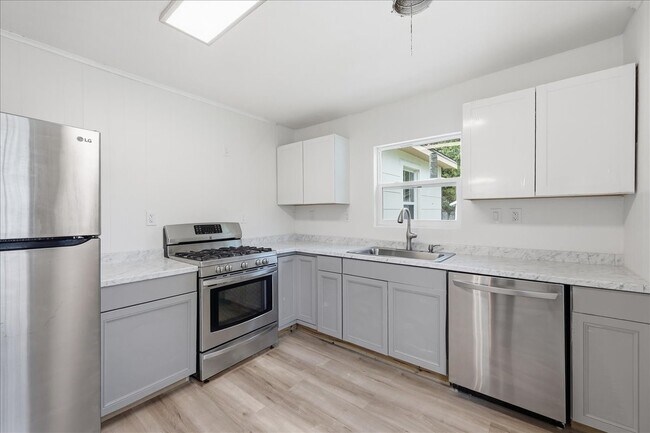 Photo - 519 S 13th St