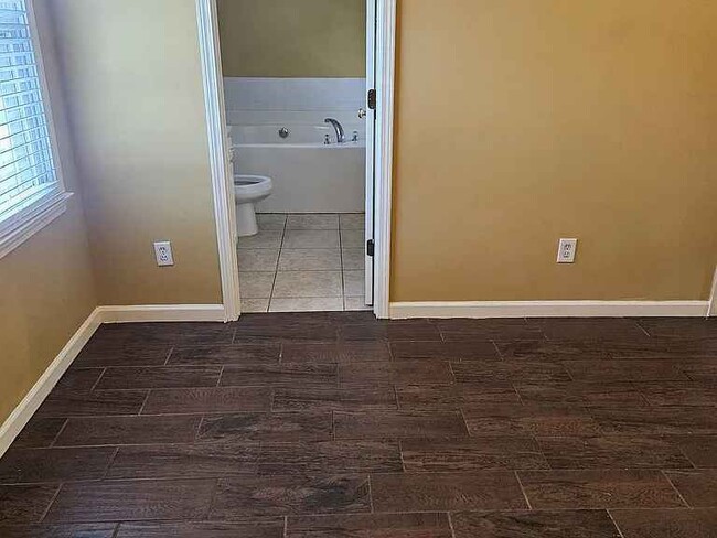 Photo - 5214 Kingsberry St