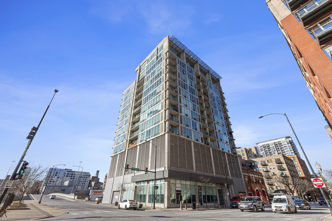 Photo - 700 W Van Buren St Condo Unit #1307