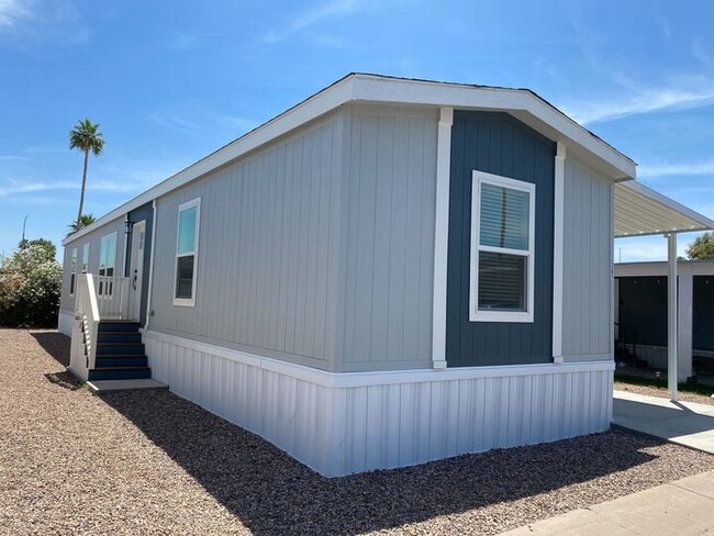 Photo - 2060 N Center St