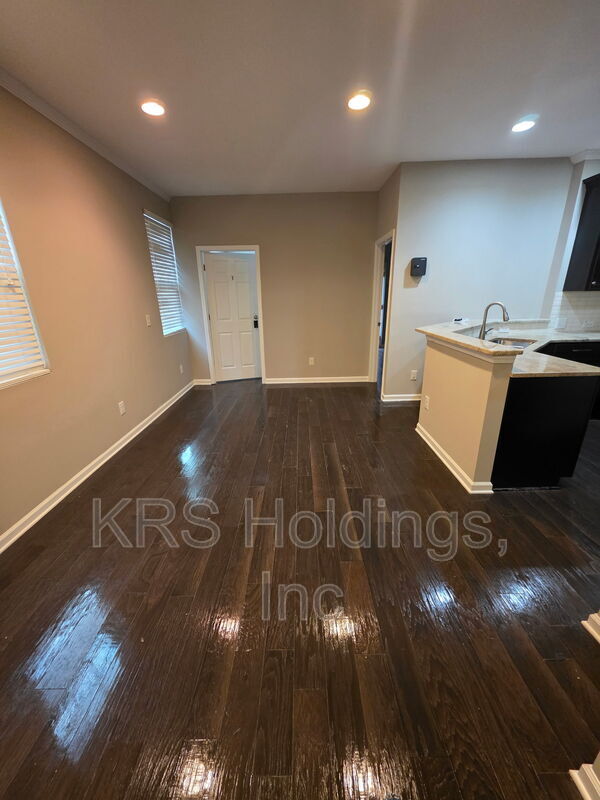 Photo - 540 Libson St