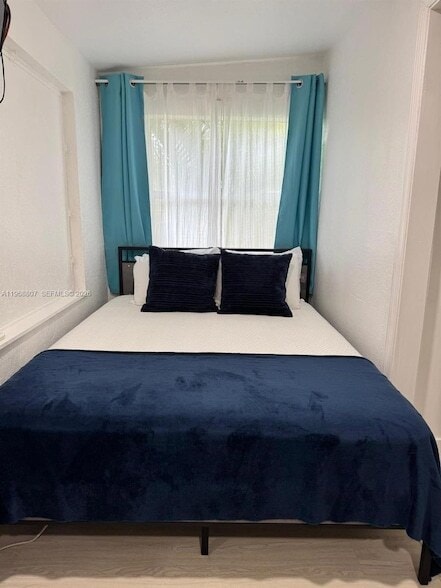 Photo - 582 E 18th St Unit B