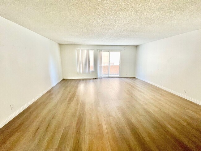 Centinela Luxury Investments Group LLC