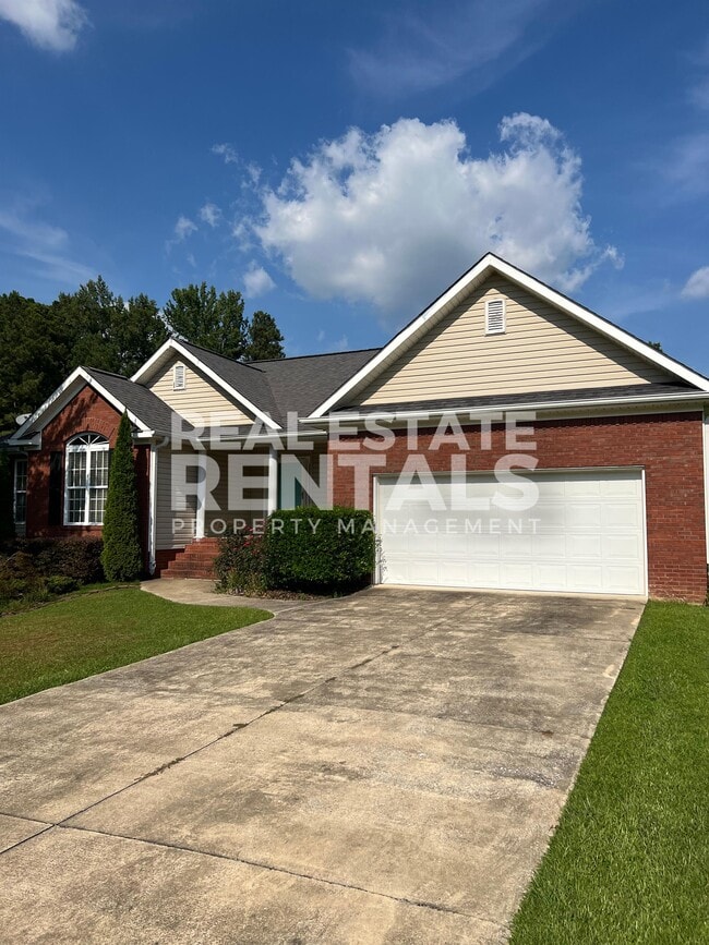 Building Photo - 1121 Castle Dr Rental