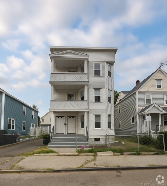 Building Photo - 73 Clifford St Rental