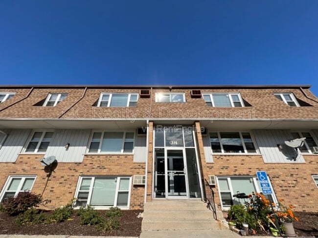 Building Photo - 316 N Warwick Ave Unit 2a