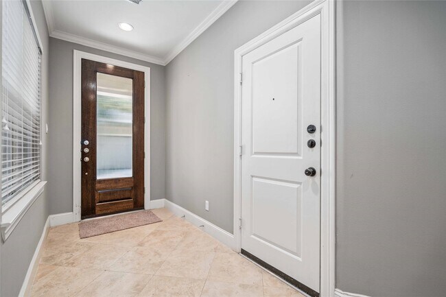 Photo - 2904 Leeland St