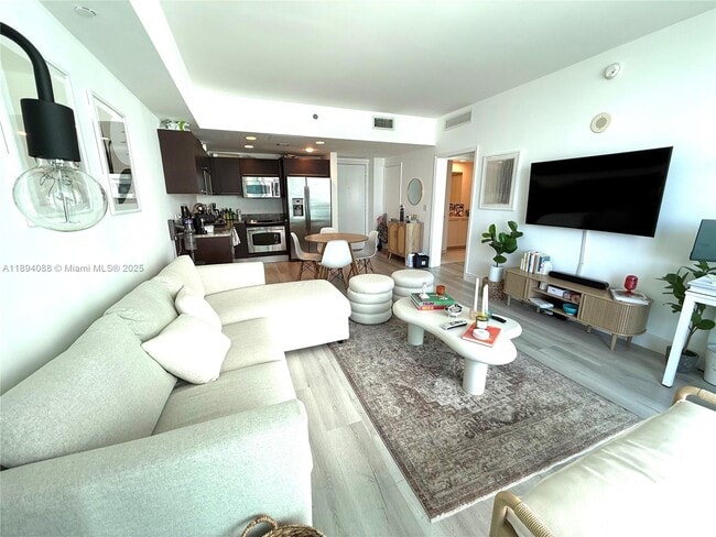 Photo - 950 Brickell Bay Dr Unit 1408