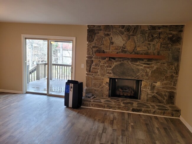 Photo - 49 Riverside Villa Dr