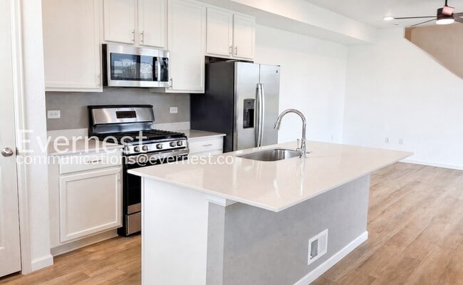 Photo - 1364 Penner Dr