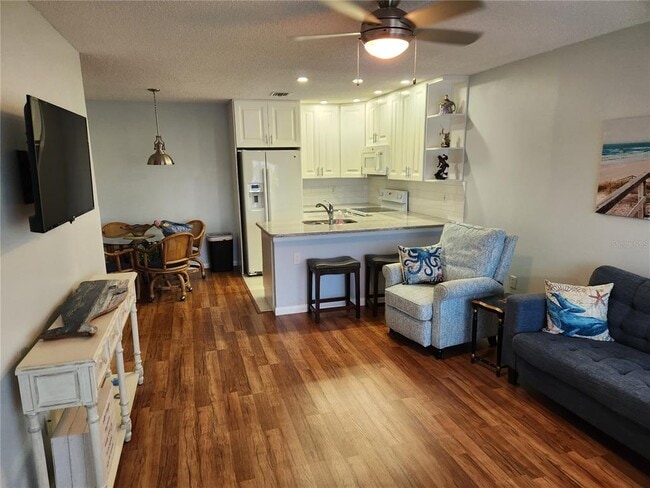 Photo - 4347 Tahitian Gardens Cir Unit B