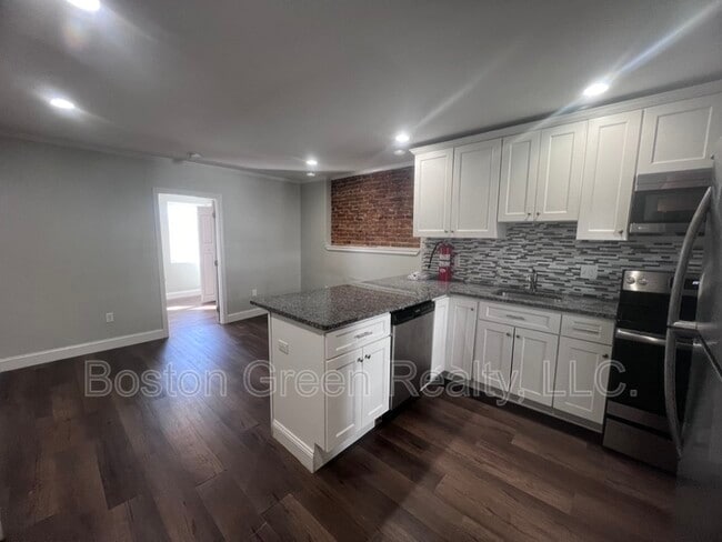 Photo - 315 Meridian St