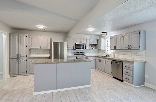 Photo - 1710 Bob White Ct