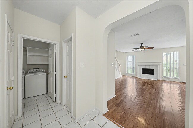 Photo - 1202 Woodley Bend