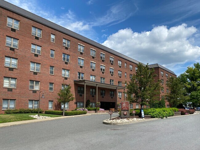 Towne Towers