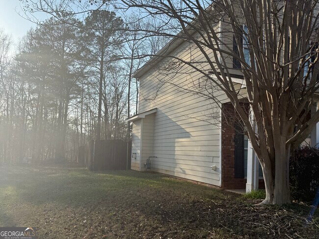 2104 Ginger Estates Dr NE