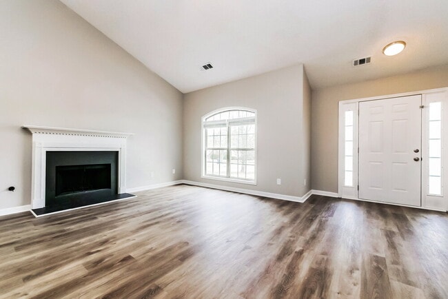 Photo - 192 River View Ct